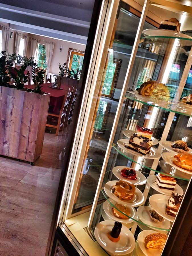 Forrest Hotel 霍穆托夫 外观 照片