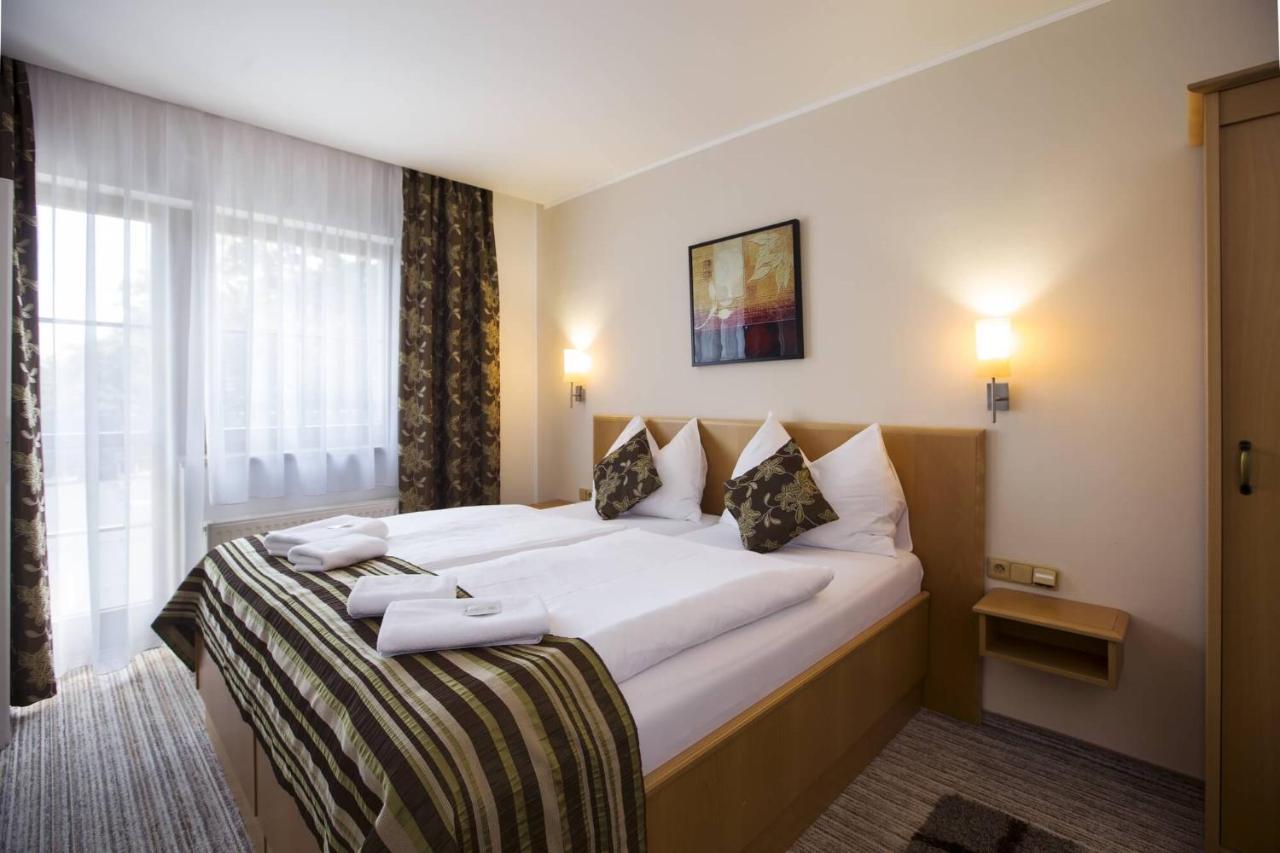 Forrest Hotel 霍穆托夫 外观 照片