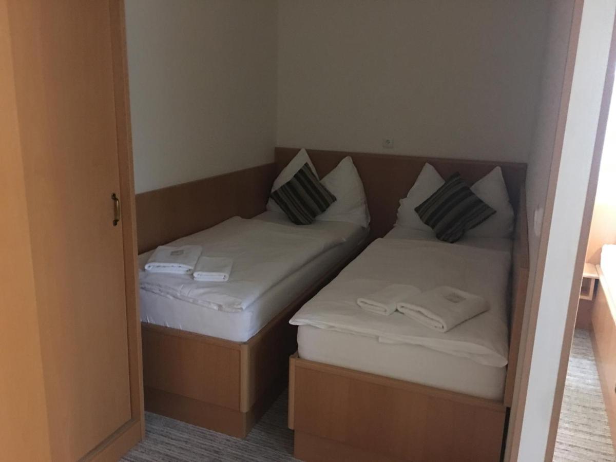 Forrest Hotel 霍穆托夫 外观 照片